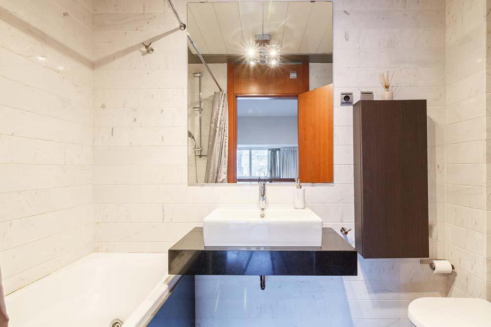 Apartmán Vivienda Turistica Duplex Isozaki-Guggenheim Bilbao Exteriér fotografie